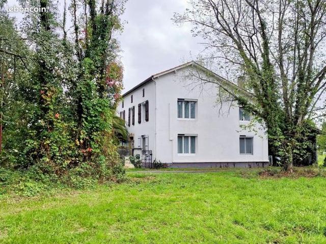 Maison 5 pièces 200 m²