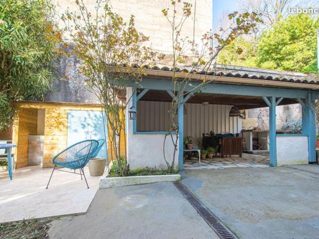 Maison 5 pièces 200 m²