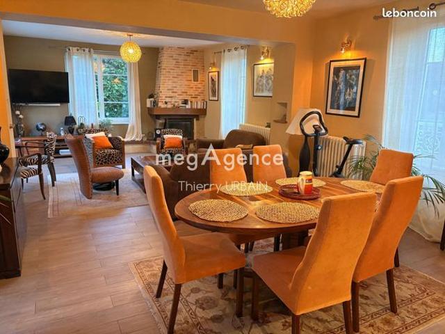 Maison 5 pièces 200 m²