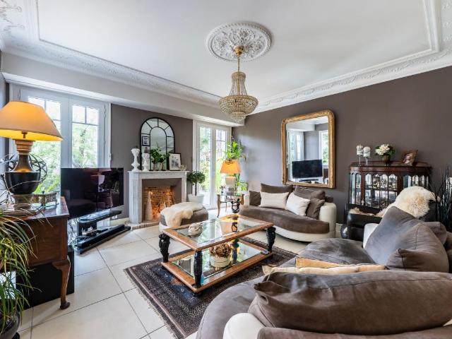 Maison 5 pièces 200 m²