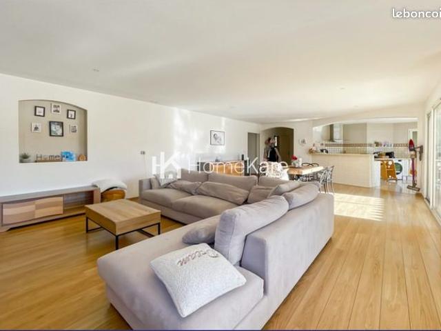 Maison 5 pièces 200 m²