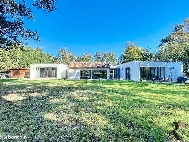 Maison 5 pièces 200 m²