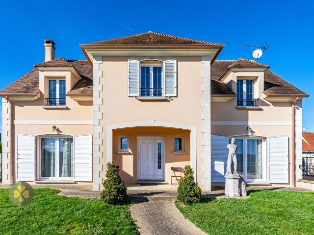 Maison 5 pièces 200 m²