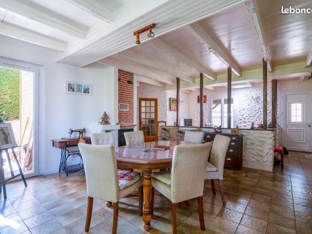 Maison 5 pièces 200 m²