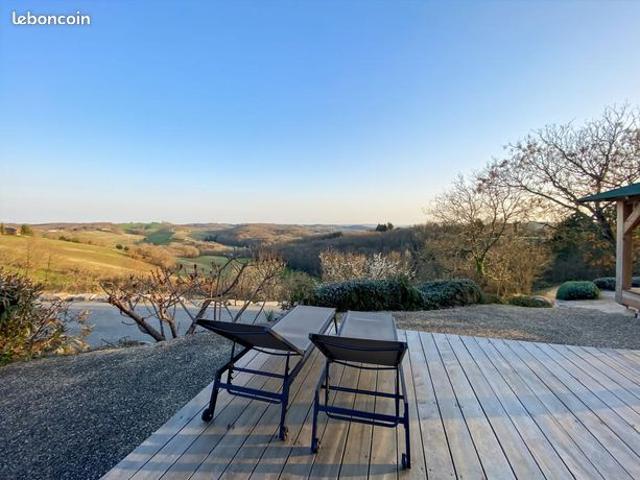 Maison 5 pièces 239 m²