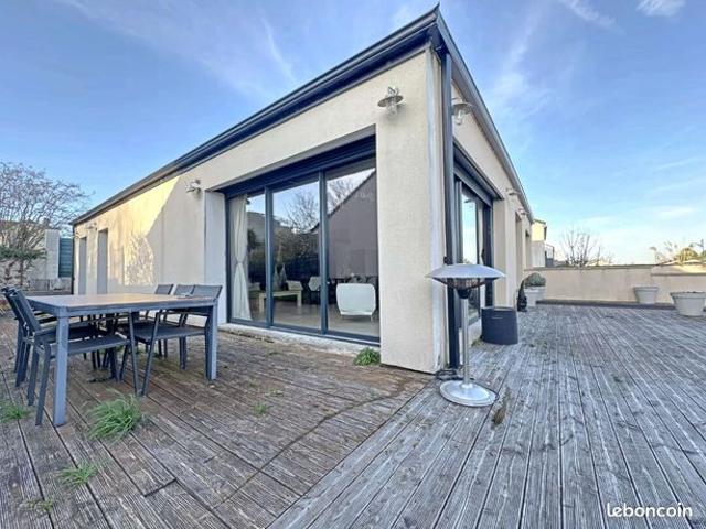 Maison 5 pièces 200 m²