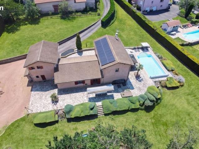 Maison 5 pièces 200 m²