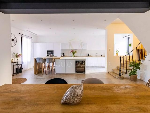 Maison 5 pièces 200 m²