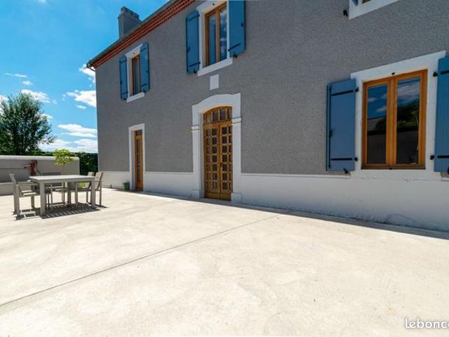 Maison 5 pièces 200 m²