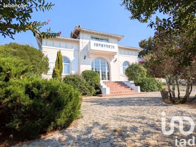 Maison 5 pièces 200 m²