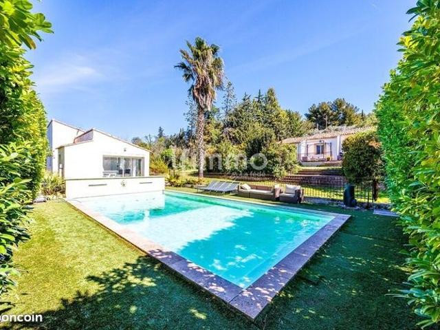 Maison 5 pièces 200 m²