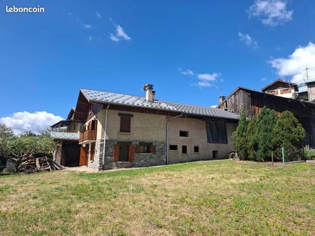 Maison 5 pièces 200 m²