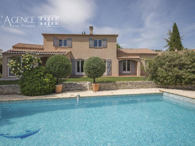 Maison 5 pièces 200 m²