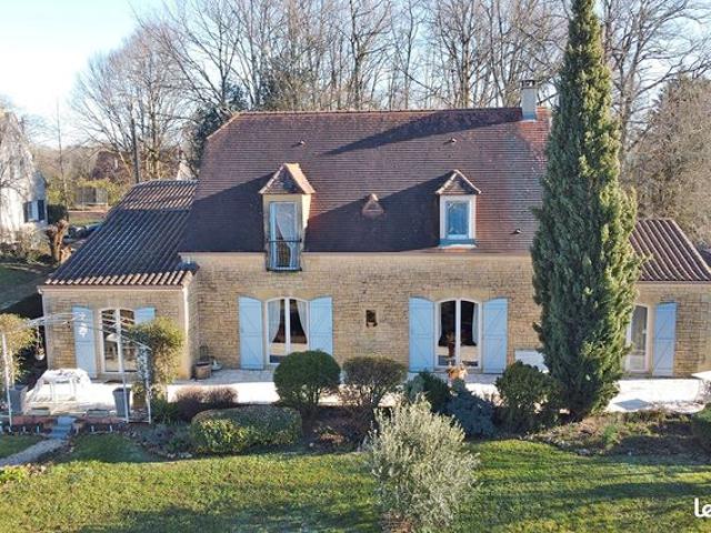 Maison 5 pièces 201 m²