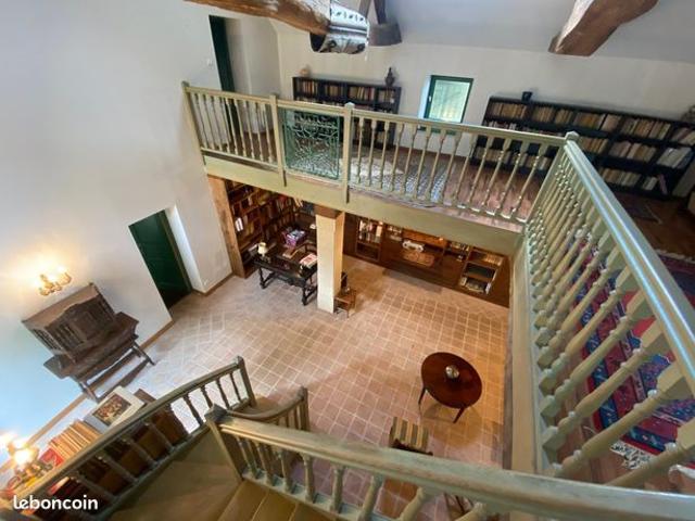 Maison 5 pièces 201 m²