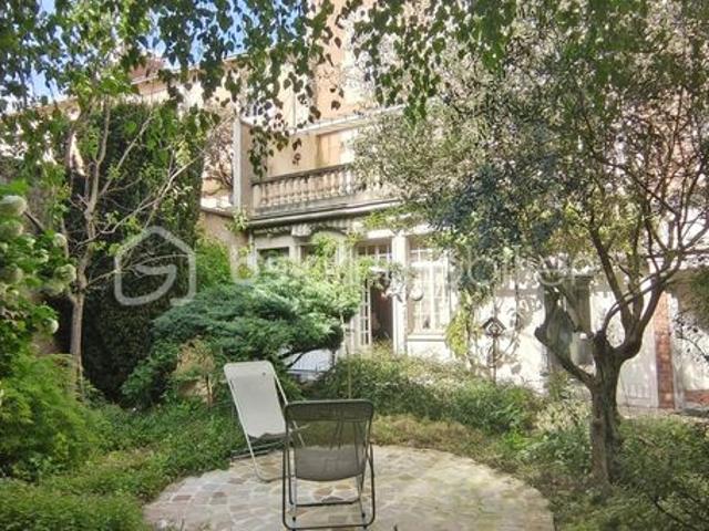 Maison 5 pièces 201 m²