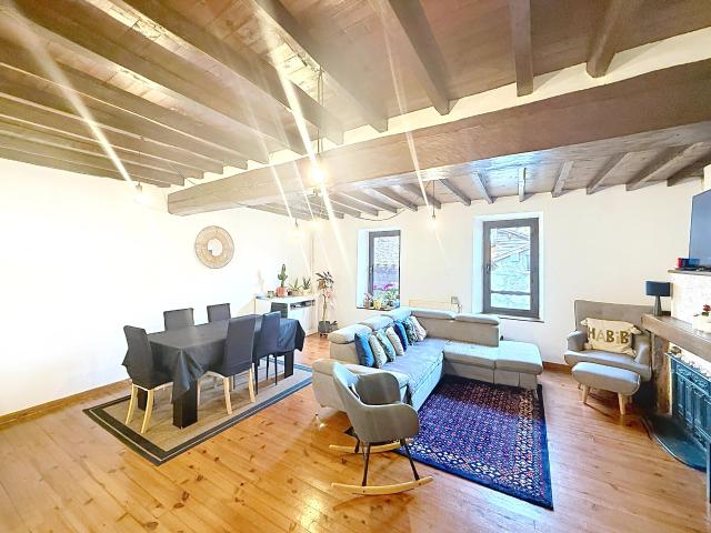 Maison 5 pièces 201 m²