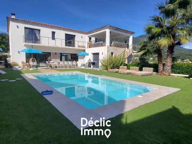 Maison 5 pièces 201 m²
