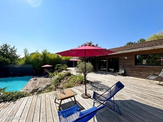 Maison 5 pièces 202 m²