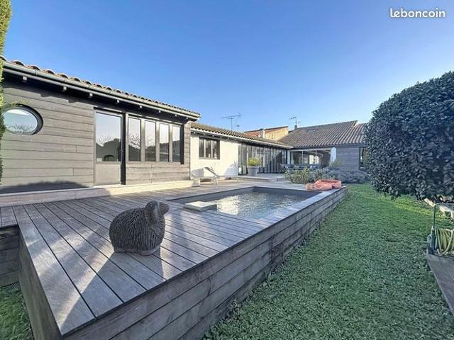 Maison 5 pièces 202 m²