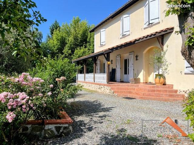 Maison 5 pièces 202 m²