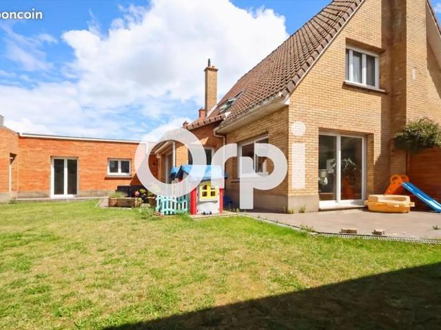Maison 5 pièces 202 m²
