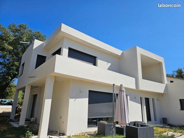 Maison 5 pièces 202 m²