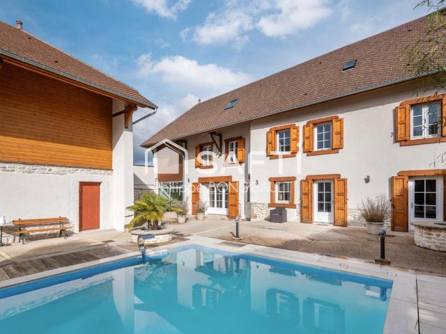 Maison 5 pièces 203 m²