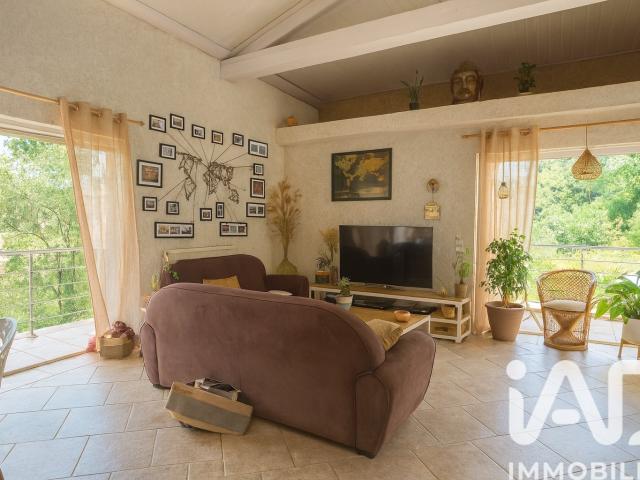 Maison 5 pièces 203 m²