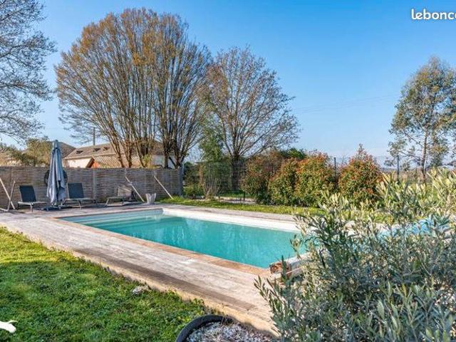 Maison 5 pièces 203 m²