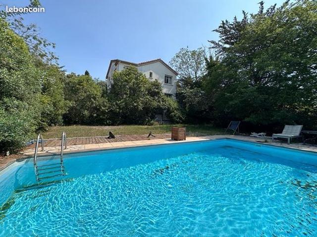 Maison 5 pièces 203 m²