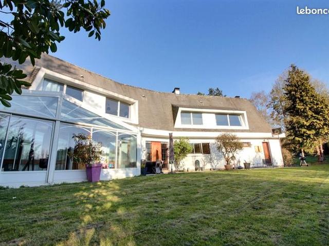 Maison 5 pièces 203 m²