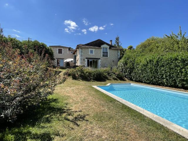 Maison 5 pièces 203 m²
