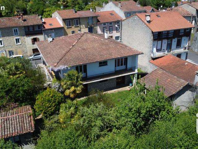 Maison 5 pièces 203 m²