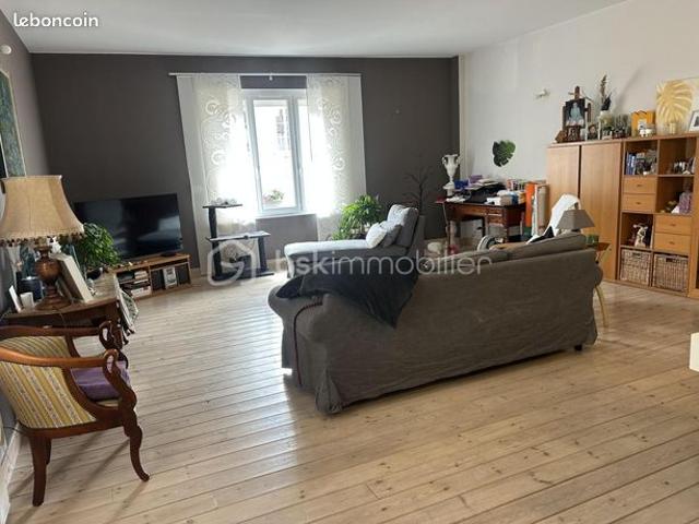 Maison 5 pièces 203 m²