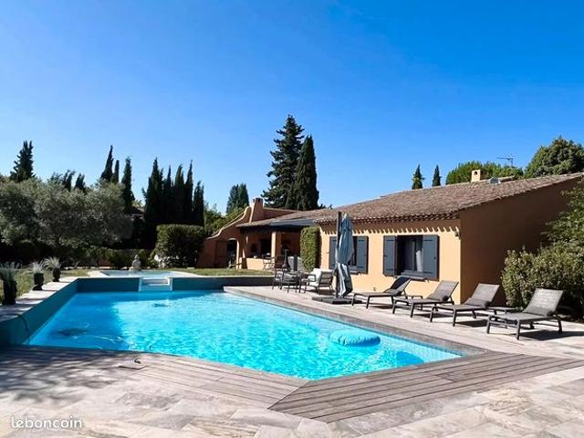 Maison 5 pièces 203 m²
