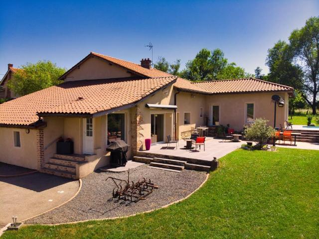 Maison 5 pièces 214 m²