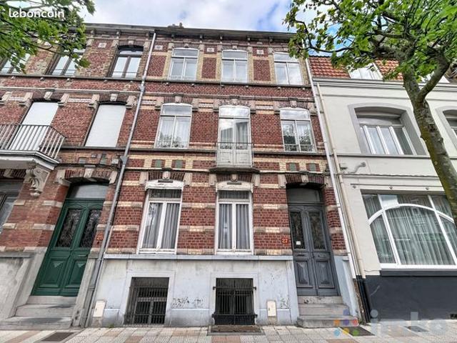 Maison 5 pièces 214 m²