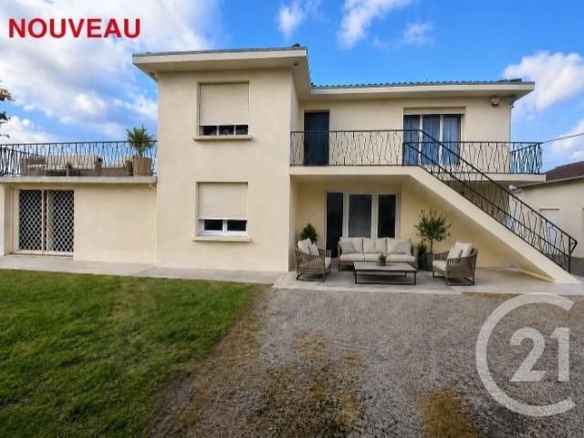 Maison 5 pièces 214 m²