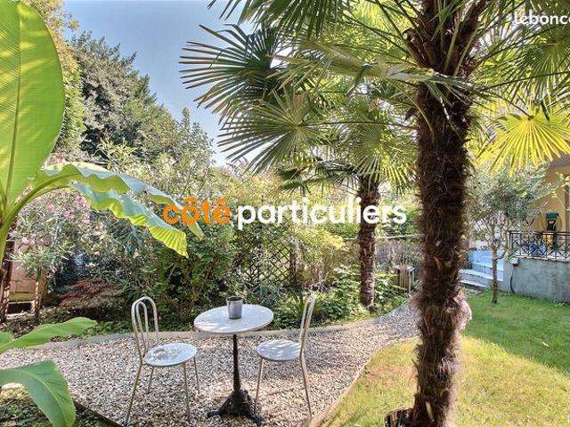 Maison 5 pièces 215 m²