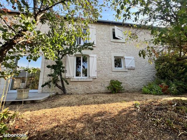 Maison 5 pièces 215 m²