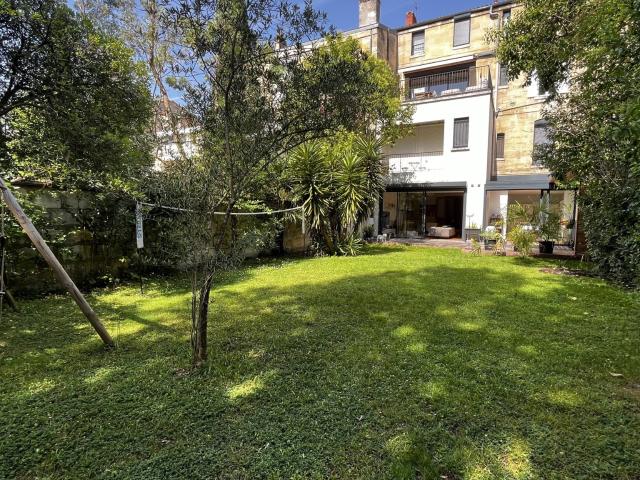 Maison 5 pièces 215 m²