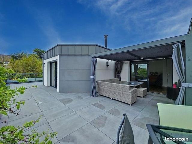 Maison 5 pièces 215 m²