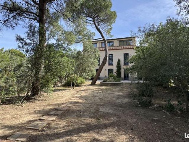 Maison 5 pièces 215 m²