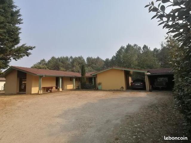 Maison 5 pièces 215 m²