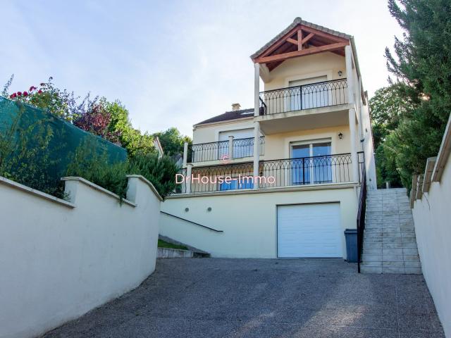 Maison 5 pièces 216 m²