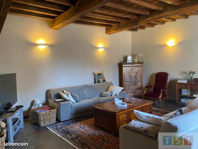 Maison 5 pièces 216 m²