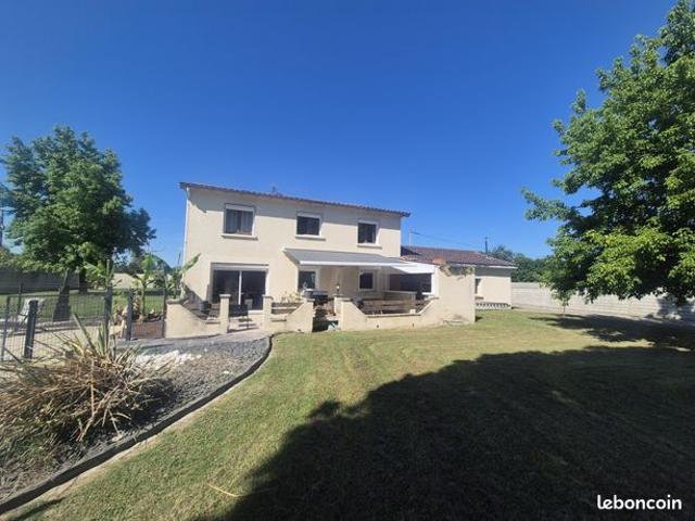 Maison 5 pièces 216 m²