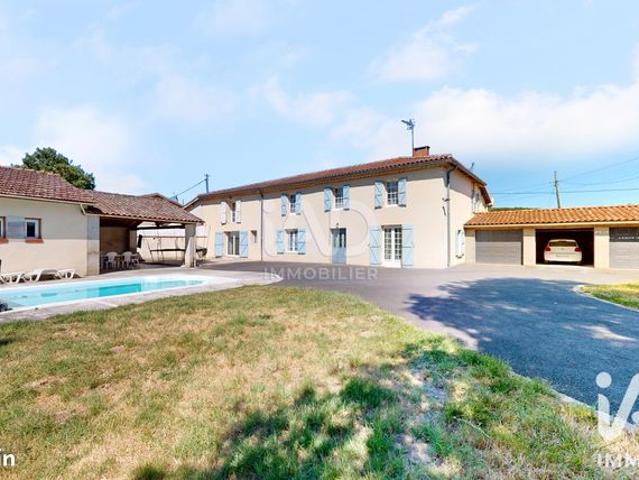 Maison 5 pièces 216 m²