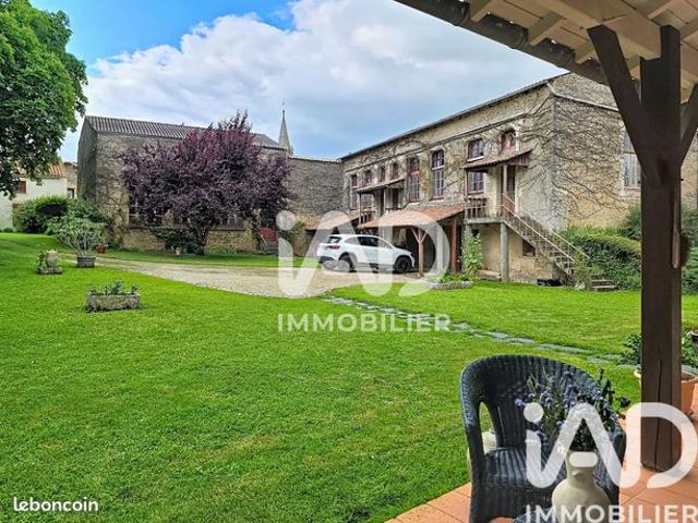 Maison 5 pièces 216 m²